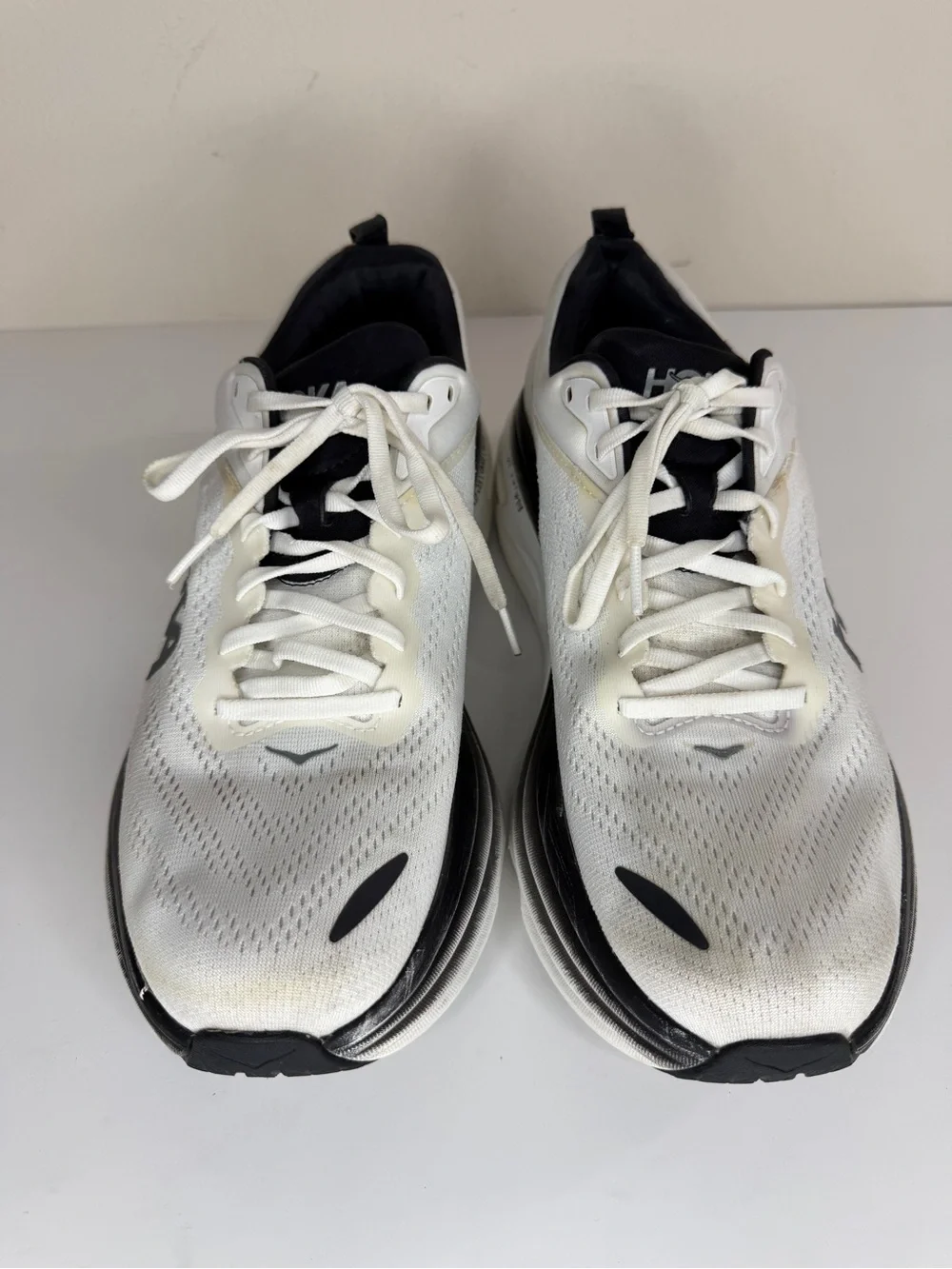 Hoka One One Bondi 8 1123202-WBLC Men's 10D Running Shoes White Black Sneakers